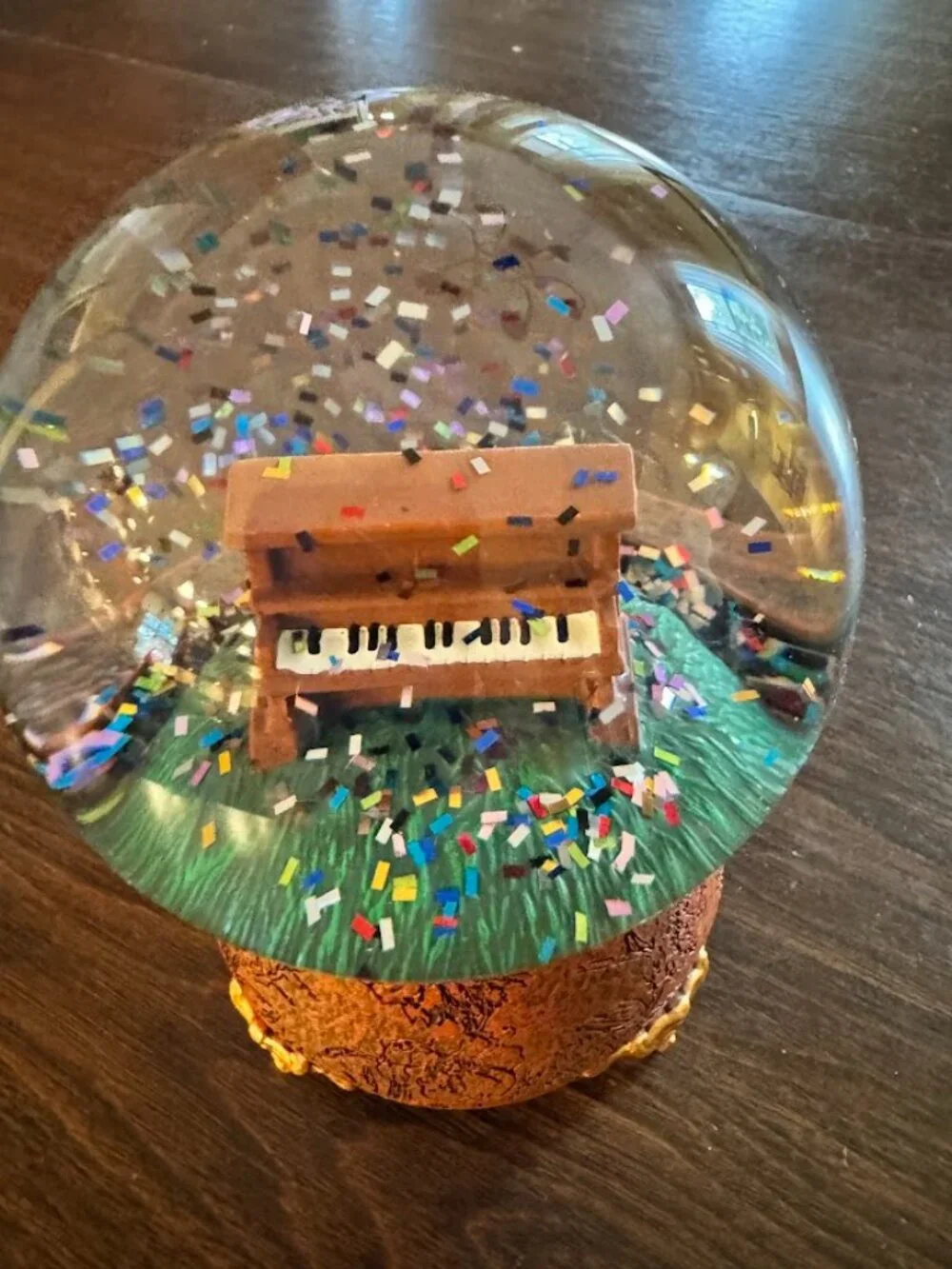 Taylor Swift The Eras Tour Acoustic Piano Snow Globe - Picture 3 of 5